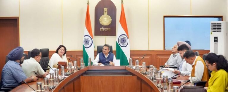 मुख्य सचिव श्री अनुराग रस्तोगी की अध्यक्षता में राज्य आपदा प्रबंधन कार्यकारिणी समिति की बैठक हुई।