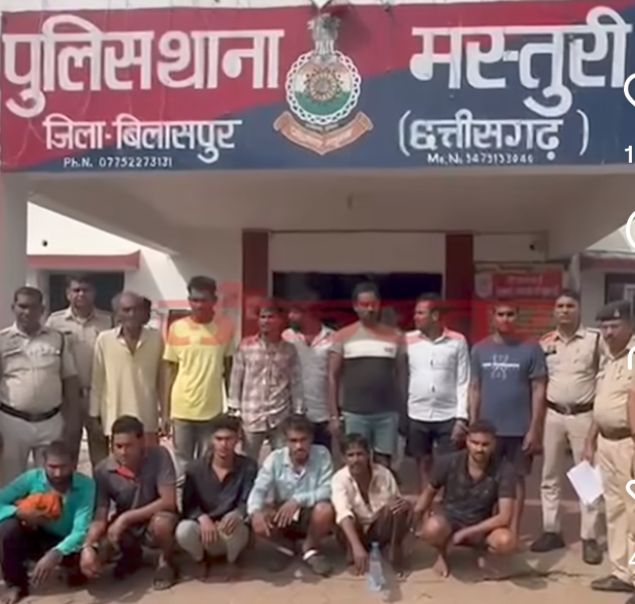 मस्तूरी के गतौरा में गणेश पंडाल बना रणभूमि,