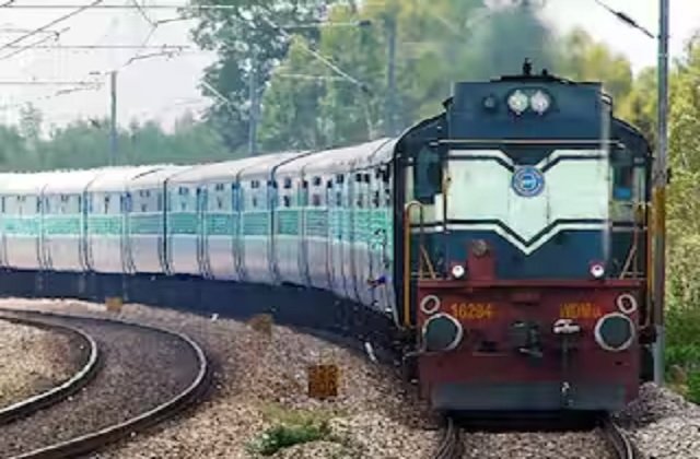 हरियाणा की 10 ट्रेनों में बढ़ेंगे अतिरिक्त कोच,  नारनौल-रेवाड़ी, हिसार और भिवानी रूट के यात्रियों की राह आसान… देखें पूरी लिस्ट
