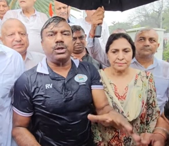 करनाल मे कांग्रेस का CEC के खिलाफ विरोध प्रदर्शन।