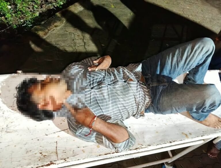 यूपी-112 पीआरवी कर्मियों की तत्परता से गंभीर रूप से घायल व्यक्ति की बची जान ।