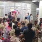 गणेश विसर्जन जुलूस में दो पक्षों में विवाद, थाने में भी हुई हाथापाई पुलिस की तत्परता से संभली स्थिति, पुलिस सुरक्षा में शांतिपूर्वक हुआ गणेश प्रतिमा का विसर्जन