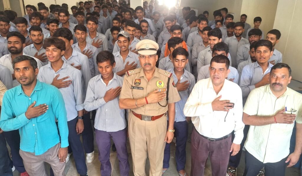 नशे से दूर ही स्वस्थ जीवन की पहली सीढ़ी: एनसीबी हरियाणा 1 नशे से दूर ही स्वस्थ जीवन की पहली सीढ़ी: एनसीबी हरियाणा - नूँह, हरियाणा