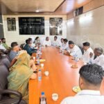 विधायक तेजपाल तंवर ने नगर पालिका प्रशासन के साथ की बैठक।