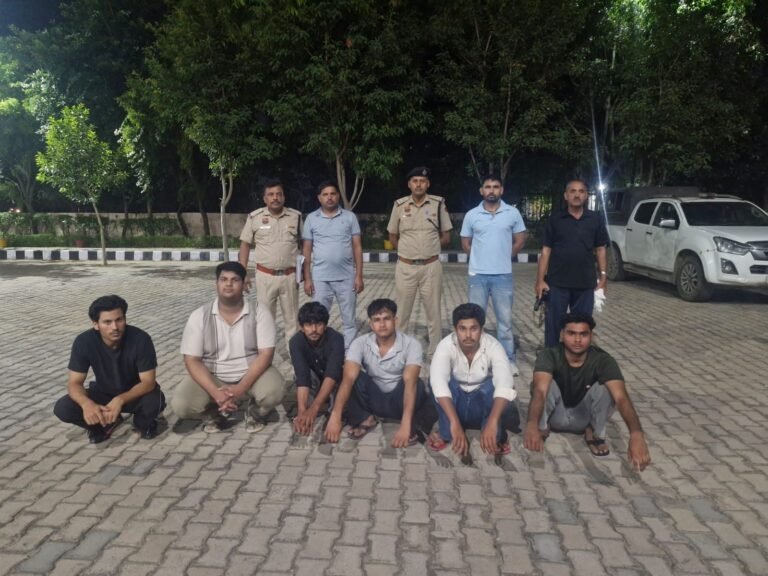 जामिया यूनिवर्सिटी में झगड़े का बदला लेने दिल्ली जा रहे हैं 6 युवक अवैध हथियार सहित गिरफ्तार।