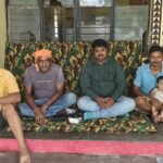 12 माह से वेतन न मिलने की वजह से धरने पर बैठे पीएचसी सुजौली के चिकित्सक
