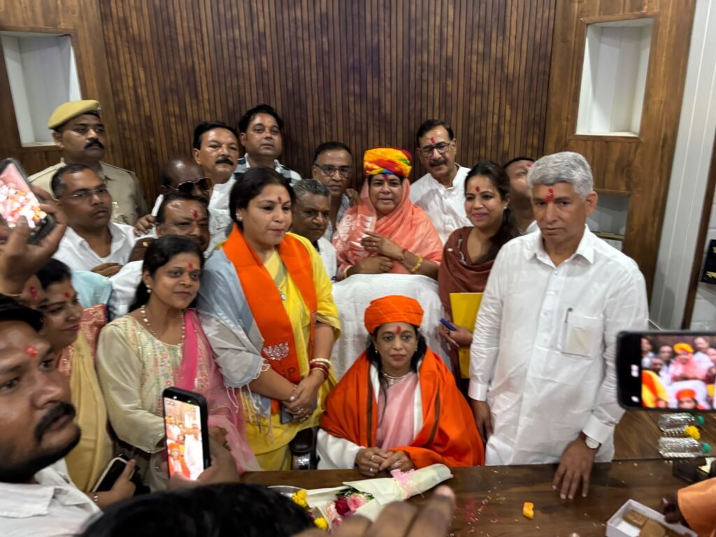 नव निर्वाचित पालिका अध्यक्ष तथा उपाध्यक्ष को दी हार्दिक शुभकामनाएं -विजय सोनी | ललित विश्वास वंदे भारत आबू रोड,9828139709 1 नव निर्वाचित पालिका अध्यक्ष तथा उपाध्यक्ष को दी हार्दिक शुभकामनाएं -विजय सोनी | ललित विश्वास वंदे भारत आबू रोड,9828139709 - SIROHI, राजस्थान