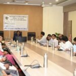 कलेक्टर की अध्यक्षता में जिला जल एवं स्वच्छता मिशन की बैठक कलेक्टर ने पेयजल व्यवस्था सुधारने और तकनीकी उन्नयन के दिए निर्देश