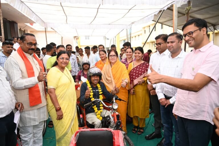प्रधानमंत्री एवं मुख्यमंत्री के नेतृत्व में अंतिम व्यक्ति तक पहुंच रही जनकल्याणकारी योजनाएं – केन्द्रीय राज्यमंत्री श्रीमती ठाकुर