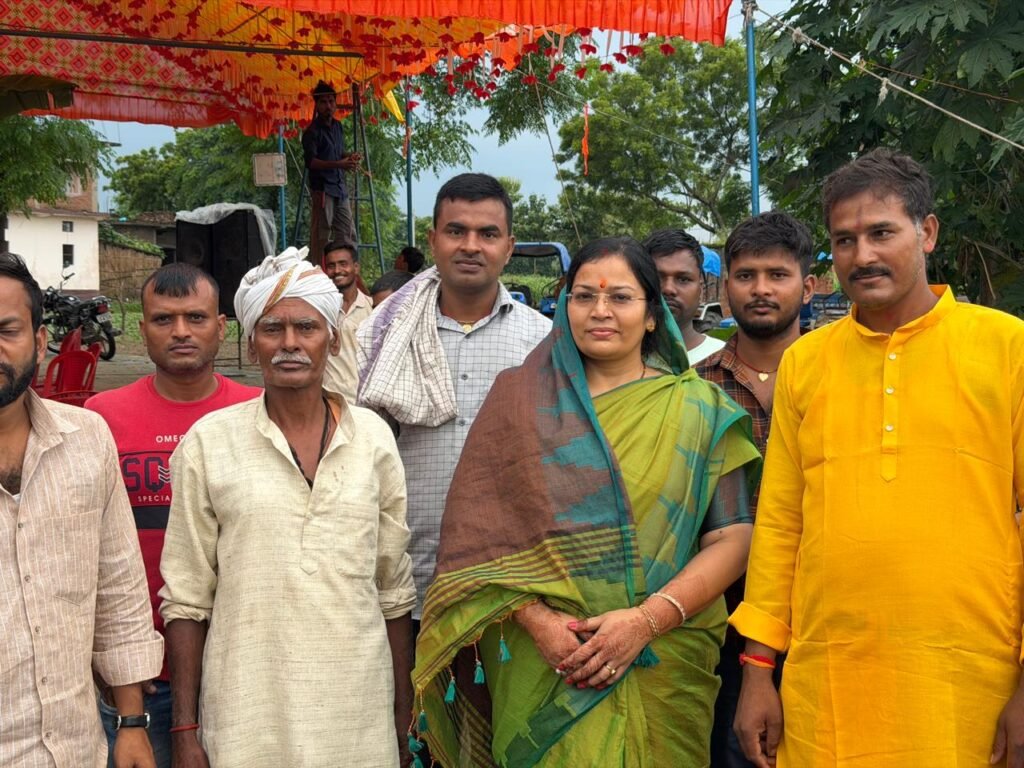 बैरिया में बढ़ी सियासी हलचल! डॉ. मधु सिंह की सक्रियता ने बढ़ाई सियासी गर्मी, क्या 2027 की तैयारी? - BALLIA, उत्तर प्रदेश