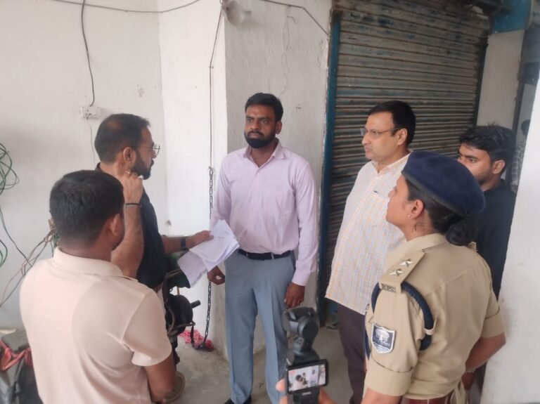 बिना अनुज्ञप्ति संचालित मां लक्ष्मी दवा दुकान सील, प्रशासन की छापेमारी से मचा हड़कंप