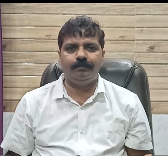 नगर पंचायत रसूलाबाद में कूड़ा संग्रहण व्यवस्था को और अधिक सुदृढ़ बनाने को लेकर *अधिशाषी अधिकारी कुलकमल सिंह* से सवाल-जवाब किए गए। - KANPUR DEHAT, उत्तर प्रदेश