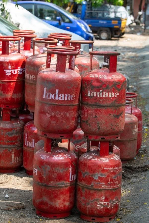 #शाहाबाद में गैस सिलेंडर की होम डिलीवरी बंद, जनता परेशान—बचत किसकी, नुकसान किसका?