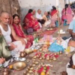 सात दिवसीय भागवत कथा के बाद पितृ मोक्ष के लिए बोधगया पहुंचे
