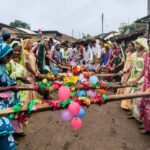 वन ग्राम मालेगांव में गूंजे डोलार के गीत आदिवासी परंपरा से बनाया गया पोला पर्व
