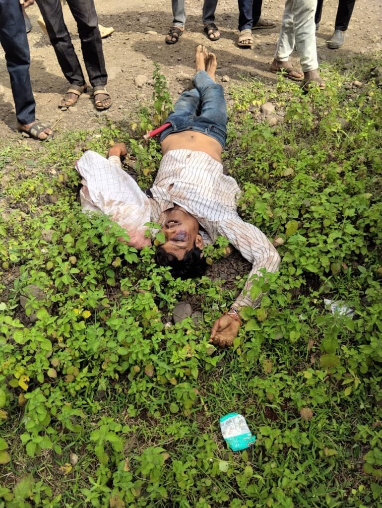 वनग्राम में मिले अज्ञात शव की हुई पहचान, पुलिस जांच में जुटी रहटगांव। रहटगांव थाना क्षेत्र के अंतर्गत वनग्राम बड़झिरी और बोबदा के बीच संदिग्ध अवस्था में मिले अज्ञात शव की पहचान पु - हरदा, मध्य प्रदेश