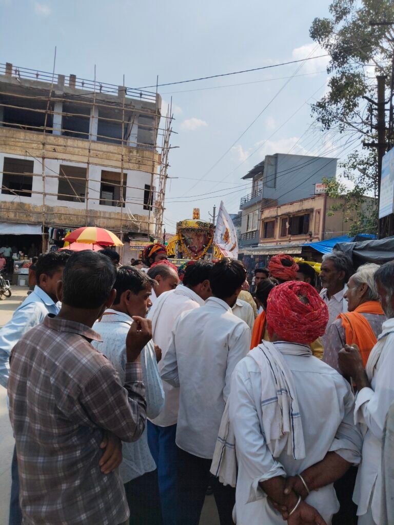 वीर तेजाजी महाराज की शोभायात्रा में उमड़ा श्रद्धालुओं का सैलाब 1 वीर तेजाजी महाराज की शोभायात्रा में उमड़ा श्रद्धालुओं का सैलाब - CHITTORGARH, राजस्थान