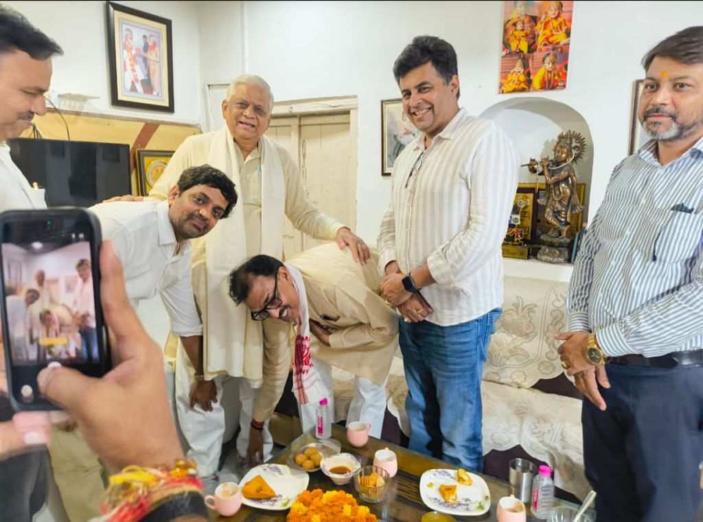 *प्रदेश महामंत्री बनने के बाद पहली बार नारनौल पहुंचे गोपाल शर्मा, गोविंद भारद्वाज से की मुलाकात* 1 *प्रदेश महामंत्री बनने के बाद पहली बार नारनौल पहुंचे गोपाल शर्मा, गोविंद भारद्वाज से की मुलाकात* - MAHENDRAGARH, हरियाणा