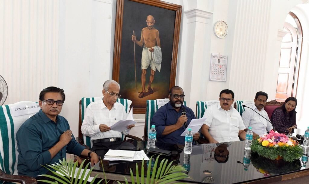 നവരാത്രി ആഘോഷങ്ങളുടെ അവലോകനയോഗം നടന്നുഘോഷ യാത്രയിൽ ഡി ജെ പരിപാടികൾ അനുവദിക്കില്ല*ജില്ലാ കളക്ടറും, റൂറൽ എസ് പിയും കോർഡിനേറ്റർമാരായി നിയമിക്കും 1 നവരാത്രി ആഘോഷങ്ങളുടെ അവലോകനയോഗം നടന്നുഘോഷ യാത്രയിൽ ഡി ജെ പരിപാടികൾ അനുവദിക്കില്ല*ജില്ലാ കളക്ടറും, റൂറൽ എസ് പിയും കോർഡിനേറ്റർമാരായി നിയമിക്കും - തിരുവനന്തപുരം, केरल