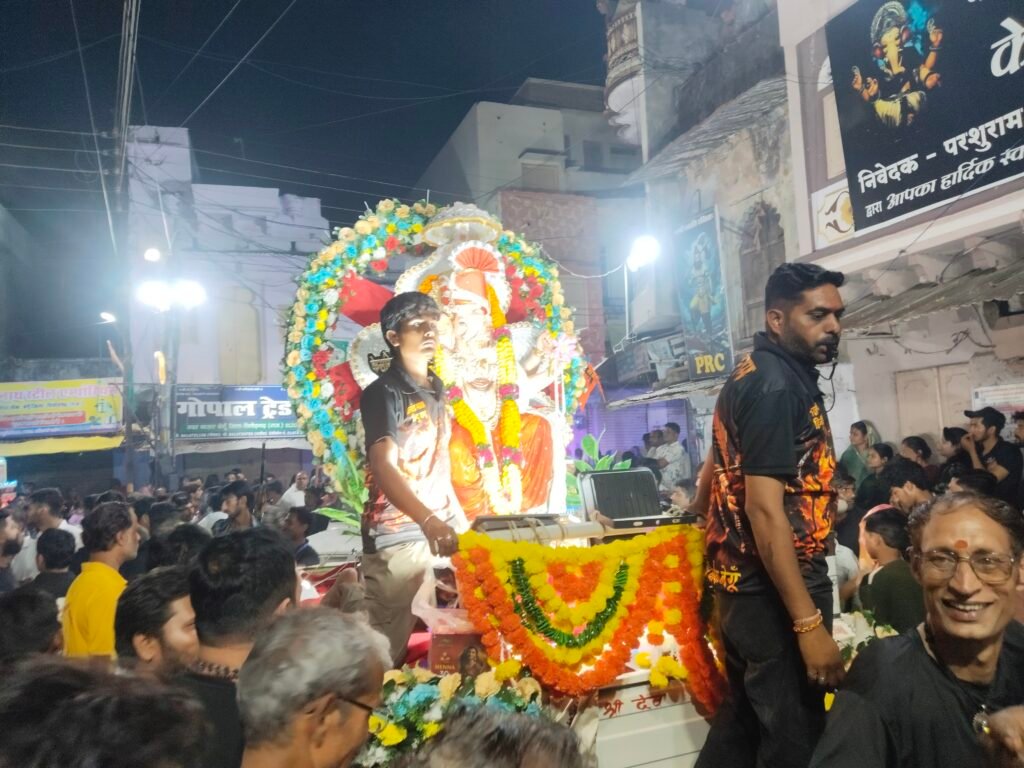दस दिवसीय गणेशोत्सव का हुआ समापन, ढोल-नगाड़ों और आकर्षक झांकियों के साथ निकली भव्य विसर्जन यात्रा - CHITTORGARH, राजस्थान