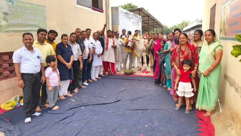 गौ माता की सवामणि का आयोजन, श्रद्धालुओं ने विधि-विधान से किया पूजन; हरे चारे की सवामणी लगाकर की गौसेवा*