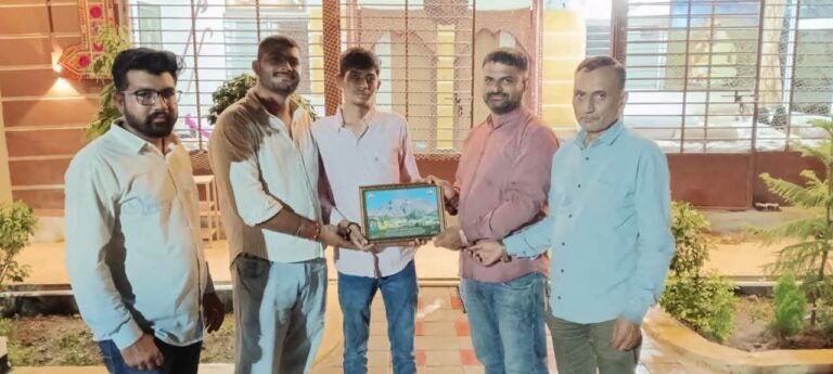 જુનાગઢ ના કાથરોટા મુકામે રામકથાના આયોજન માં ગિરનારી ગ્રુપ દ્વારા રક્તદાન કેમ્પનું આયોજન કરવામાં આવ્યું હતું