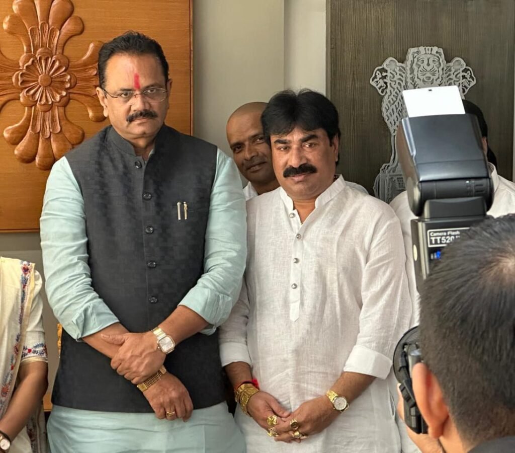 જય ભારત સાથ જણાવવાનું કે અખિલ ગુજરાત માછીમાર મહામંડળ ના પ્રમુખ શ્રી કિશોરભાઈ મોહન ભાઈ કુહાડા ના અધ્યક્ષ સ્થાને એક માછીમાર ડેલીગેશન ગુજરાત રાજ્ય ના મત્સ્યોદ્યોગ મંત્રી શ્રી જીતુભાઈ - GIR SOMNATH, गुजरात