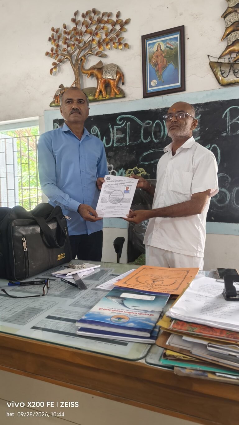 માંગરોળ બંદર પરમેશ હાઈસ્કૂલના આચાર્ય શ્રી ઉકાભાઈ વરજાંગભાઈ વાળા તથા તેમના ધર્મપત્ની વંદનાબેન દ્વારા દેહદાનનો સંકલ્પ