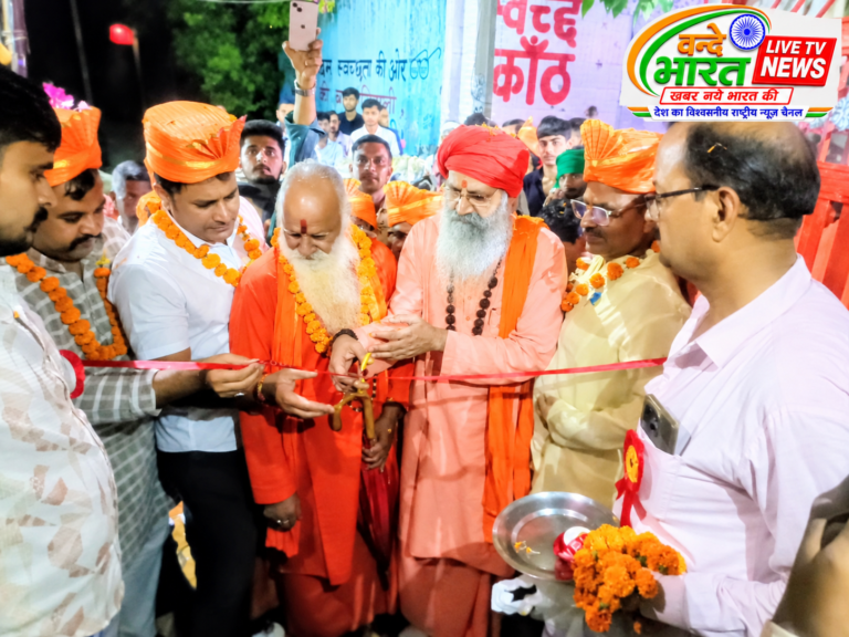 कांठ में गूंजे श्रीकृष्ण के जयकारे, धूमधाम से निकली रामडोल शोभायात्रा, झांकियों ने मोहा मन