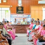 कांठ में आंगनबाड़ी कार्यकत्रियों एवं सहायिकाओं ने देखा मुख्यमंत्री के कार्यक्रम का लाइव प्रसारण