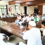 कांठ में समस्याओं और मांगों को लेकर भाकियू टिकैत की अधिकारियों से हुई त्रिपक्षीय वार्ता