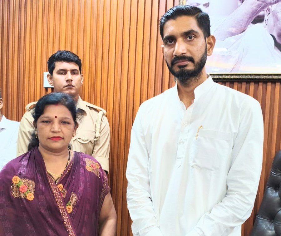 कांठ के मुद्दों को लेकर सांसद आदित्य यादव से मिलीं बीना बिश्नोई - MORADABAD, उत्तर प्रदेश