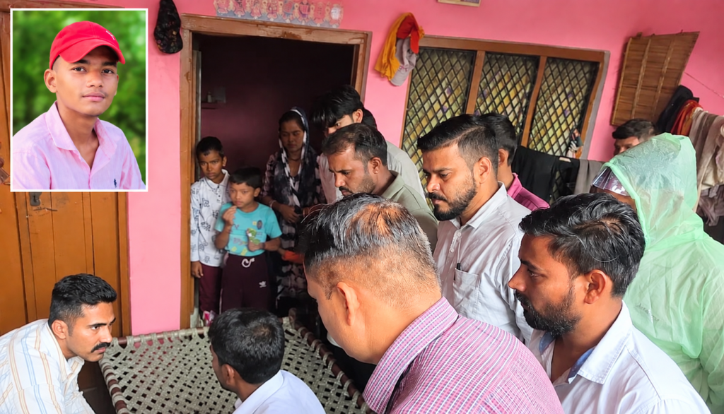 कांठ+ सोते समय जहरीले सांप ने डसा, 16 वर्षीय किशोर की मौत - MORADABAD, उत्तर प्रदेश