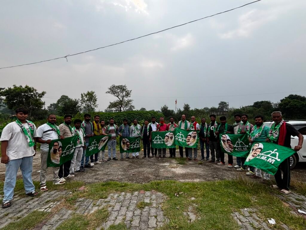 काले कानून के खिलाफ खलारी में गरजे ग्रामीण, 7 को अंचल कार्यालय पर धरना। 1 काले कानून के खिलाफ खलारी में गरजे ग्रामीण, 7 को अंचल कार्यालय पर धरना। - रांची, झारखंड
