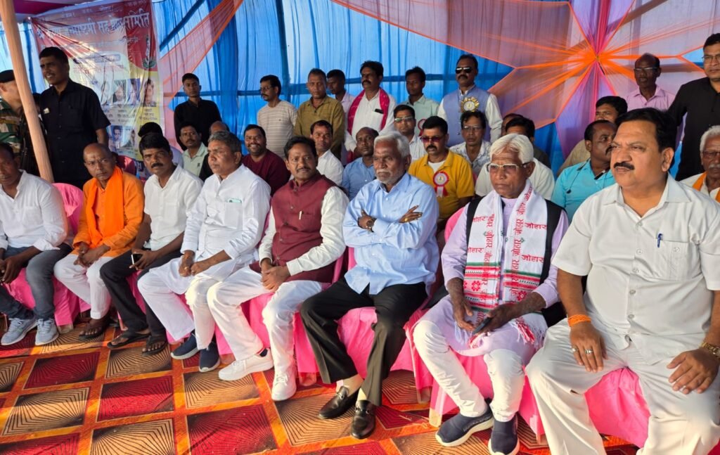 नगड़ी की जमीन पर फिर गरजे चंपाई, एक लाख लोगों के आंदोलन का ऐलान।। 1 नगड़ी की जमीन पर फिर गरजे चंपाई, एक लाख लोगों के आंदोलन का ऐलान।। - रांची, झारखंड