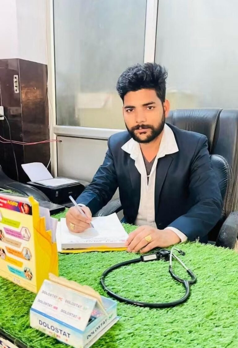 हॉस्पिटल मैनेजिंग डायरेक्टर का कार में मिला शव, हड़कंप