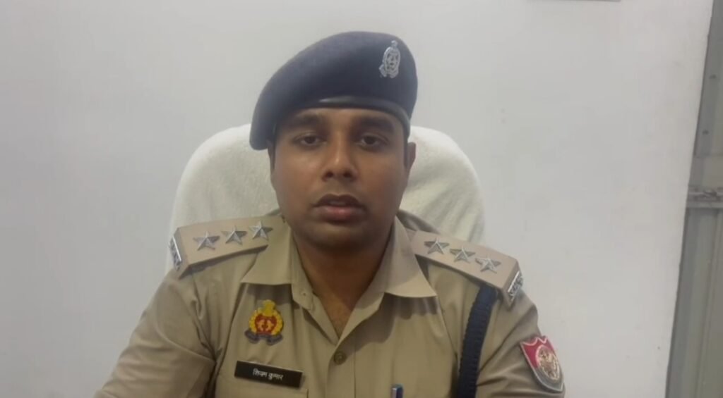 मासूम बच्ची से दुष्कर्म मामला लखीमपुर खीरी में 4 वर्षीयबालिका से दरिंदगी, 65 वर्षीय आरोपी वृद्ध गिरफ्तार त्वरित कार्रवाई से मौके पर शांति 1 मासूम बच्ची से दुष्कर्म मामला लखीमपुर खीरी में 4 वर्षीयबालिका से दरिंदगी, 65 वर्षीय आरोपी वृद्ध गिरफ्तार त्वरित कार्रवाई से मौके पर शांति - KHERI, उत्तर प्रदेश