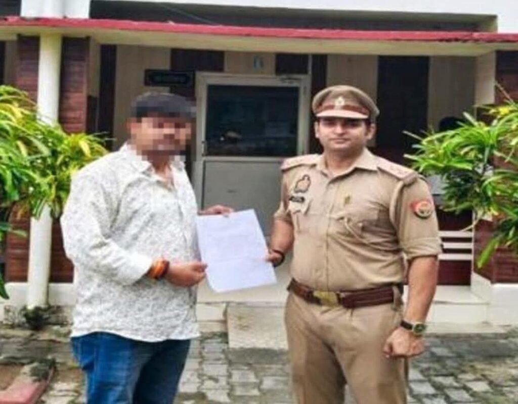 साइबर फ्रॉड के शिकार युवक को मिली बड़ी राहत, महराजगंज पुलिस ने वापस कराए ₹54,740.93 1 साइबर फ्रॉड के शिकार युवक को मिली बड़ी राहत, महराजगंज पुलिस ने वापस कराए ₹54,740.93 - MAHRAJGANJ, उत्तर प्रदेश