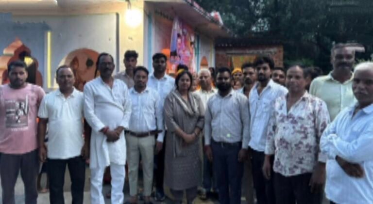 विकास खंड बृजमनगंज के ग्राम सभा महुलानी में ‘आशीर्वाद का दीया’ कार्यक्रम का आयोजन उत्साह और उमंग के साथ मनाया गया