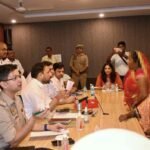 निचलौल तहसील सभागार में शनिवार को जिलाधिकारी एवं पुलिस अधीक्षक की संयुक्त अध्यक्षता में सम्पूर्ण समाधान दिवस का किया गया आयोजन
