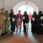 मिशन शक्ति 5.0: बृजमनगंज में महिलाओं और बालिकाओं को सुरक्षा व साइबर अपराध से बचाव की दी जानकारी