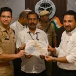 उत्कृष्ट कार्य करने वाले राजस्व लेखपाल सम्मानित, डीएम-एसपी ने दिए प्रशस्ति पत्र राजस्व लेखपालों का सम्मान