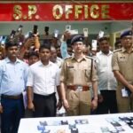 पुलिस अधीक्षक शक्ति मोहन अवस्थी के निर्देशन में सर्विलांस सेल ने CEIR पोर्टल और तकनीकी संसाधनों की मदद से गुम हुए 110 मोबाइल फोन किए बरामद