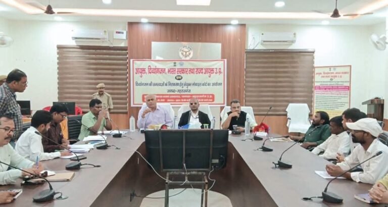 नगर पालिका परिषद महराजगंज के वार्ड संख्या-07 शिवनगर के रिक्त सदस्य पद पर होने वाले उपचुनाव की तैयारियां पूरी 13 अक्टूबर को होगा मतदान
