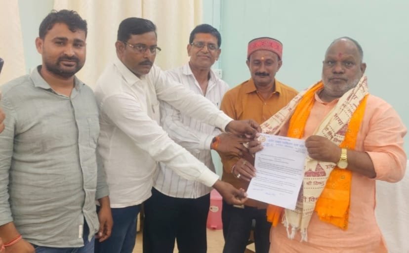 *ग्रामीण पत्रकार एसोसिएशन ने प्रभारी मंत्री हंसराज विश्वकर्मा को सौंपा 6 सूत्री मांग पत्र* 1 *ग्रामीण पत्रकार एसोसिएशन ने प्रभारी मंत्री हंसराज विश्वकर्मा को सौंपा 6 सूत्री मांग पत्र* - SONBHADRA, उत्तर प्रदेश