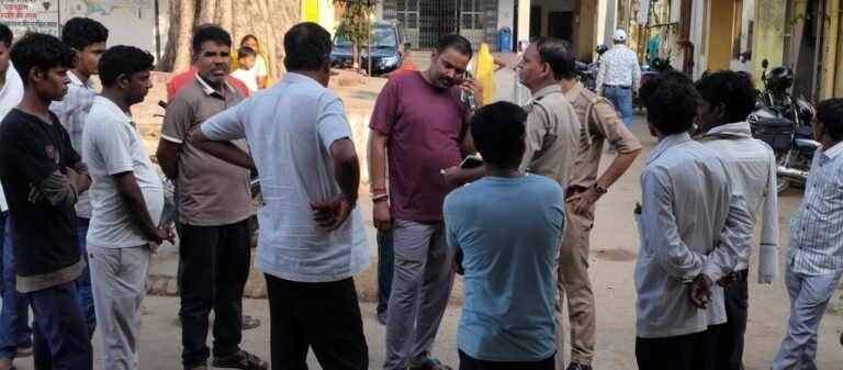 खेत में काम के दौरान दो मजदूरों में खूनी संघर्ष,वृद्ध गंभीर रूप से घायल,रेफर, आरोपी पुलिस हिरासत में