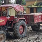 कनहर नदी में अलसुबह अवैध बालू खनन का खेल, वन विभाग ने पकड़ी ट्रैक्टर-ट्रॉली