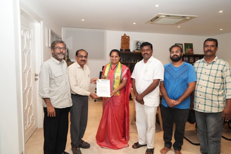 ప్రత్యేక ST కమిషన్ డిమాండ్ కు మా పూర్తి మద్దతు .. కల్వకుంట్ల కవిత, తెలంగాణా రక్షణ సేన అధినేత్రి..