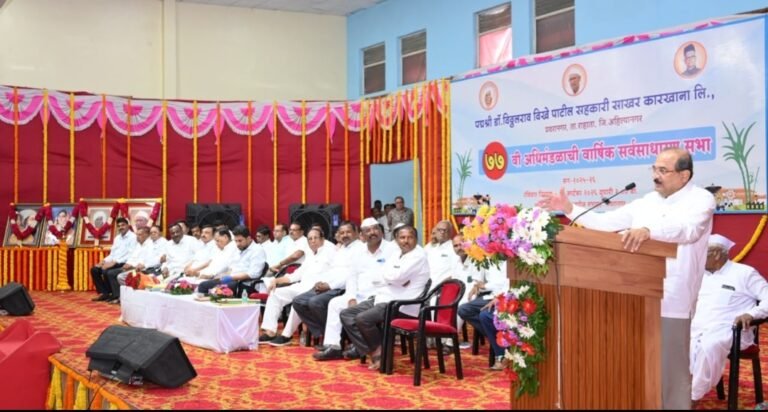 उसाचे उत्पादन वाढवा, पाण्याची जबाबदारी माझी : ना. राधाकृष्ण विखे पाटील