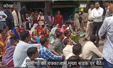 8 मांगों को लेकर सड़क पर उतरे,नकटीखार में ग्रामीणों का चक्काजाम, प्रशासन से लिखित आश्वासन मांगा…